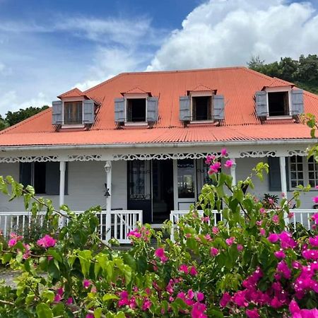 סן-קלוד Habitation La Reine Du Camp Chambres D'Hotes מראה חיצוני תמונה