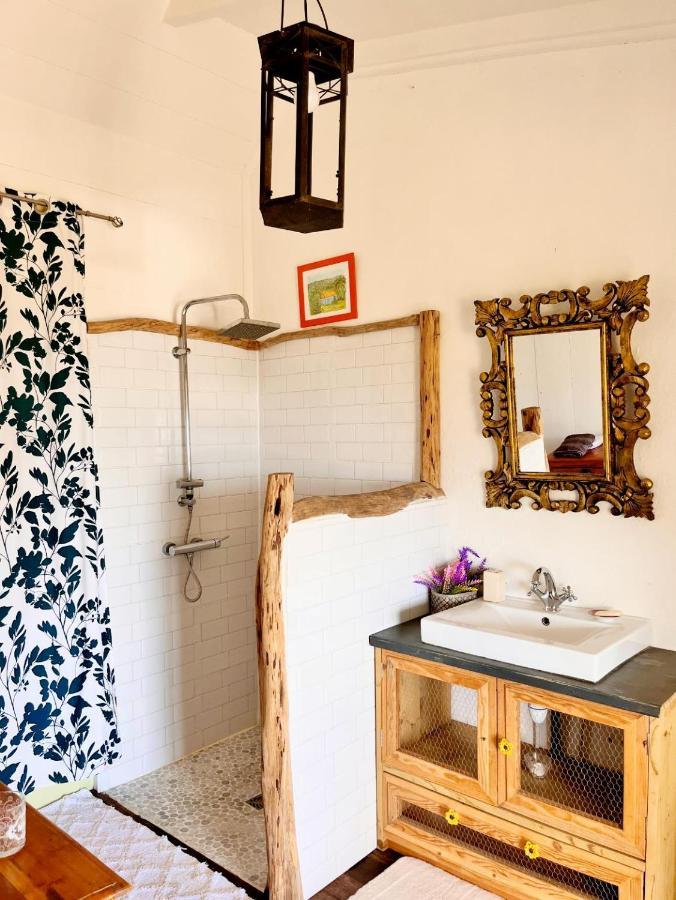 סן-קלוד Habitation La Reine Du Camp Chambres D'Hotes מראה חיצוני תמונה
